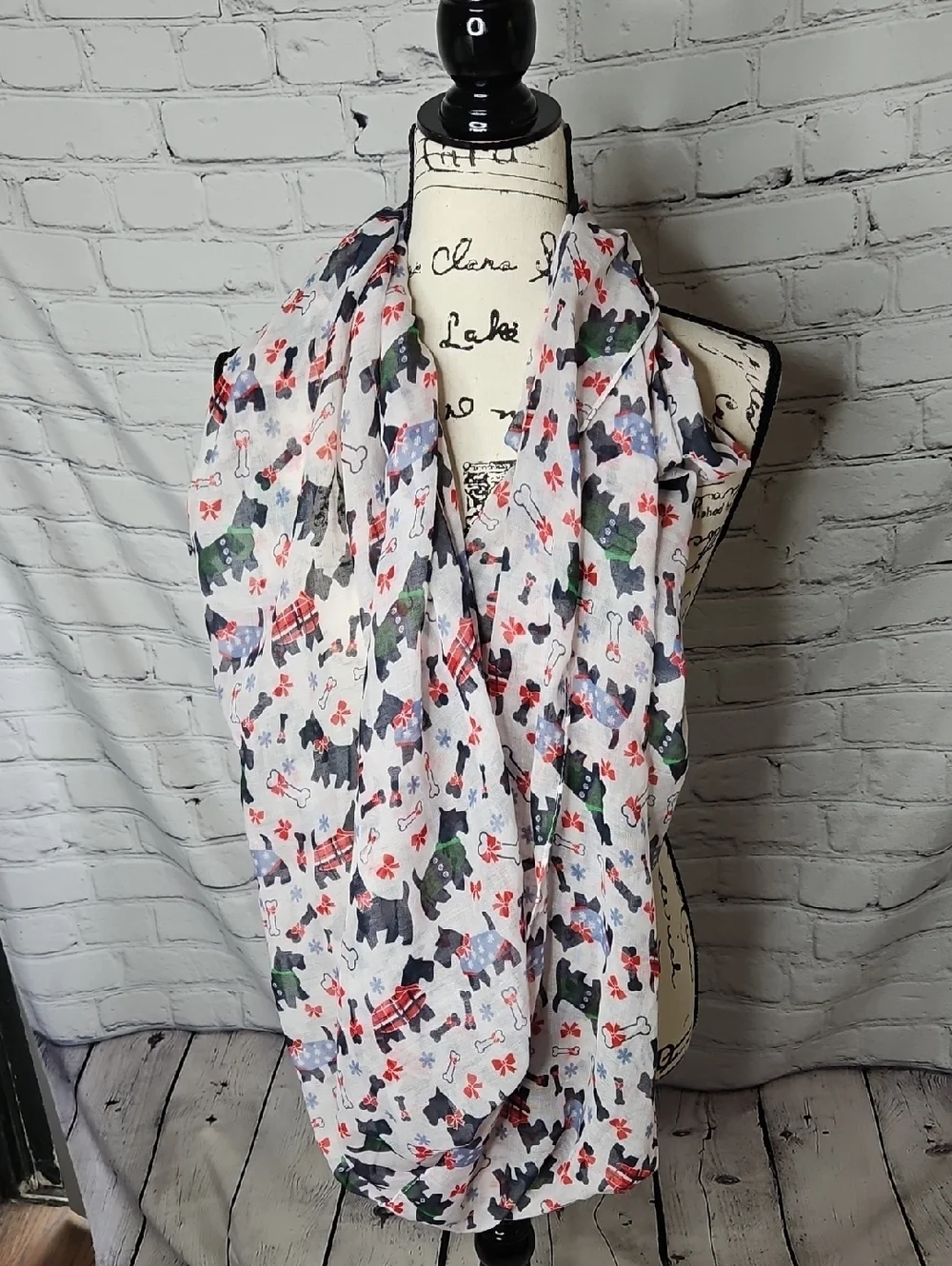 David & Young Scottie Dogs, Bones & Bows Infinity Scarf